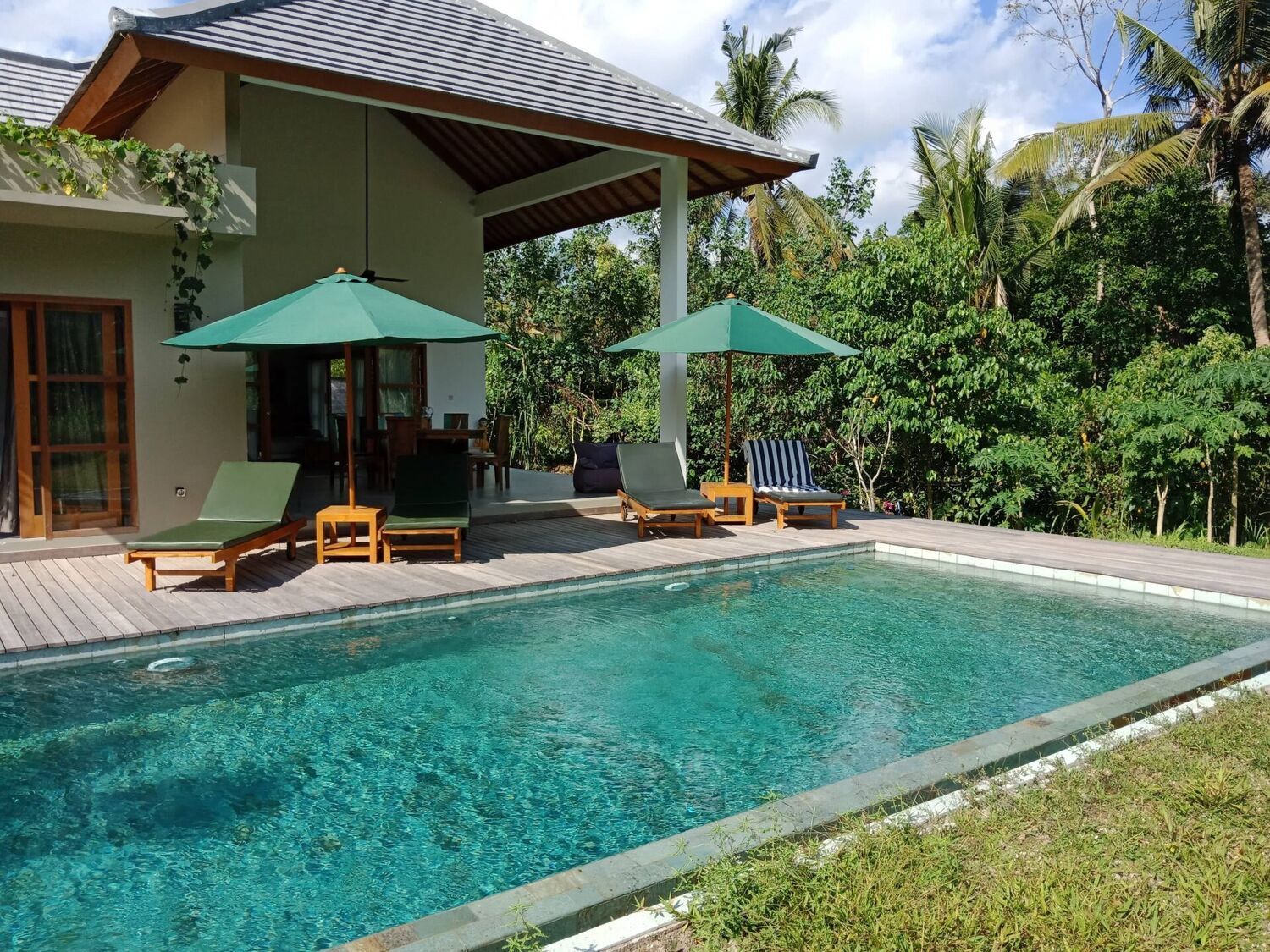 Exceptional 3-Bedroom Riverside Villa