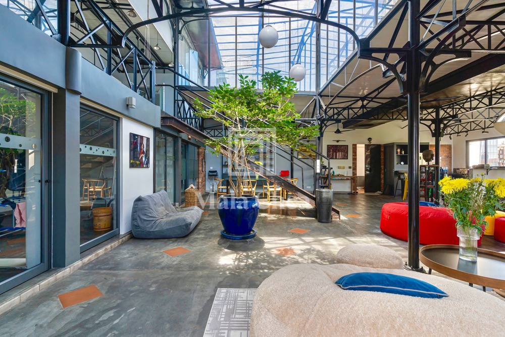 3 Bedroom Duplex Renovated Apartment