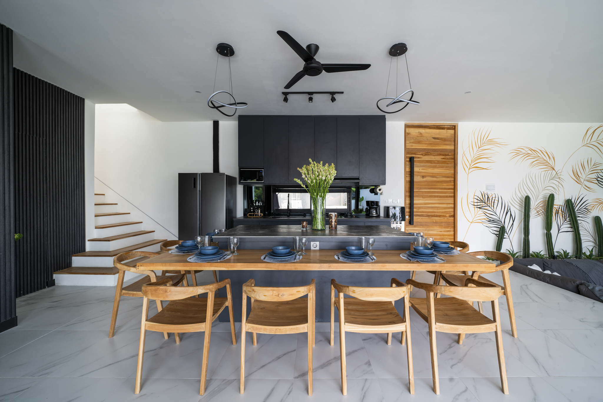 Tropical 5-Bedroom Villa