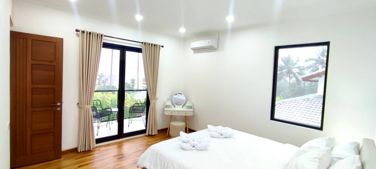 Stunning 3 Bedroom Villa with Mountain Views