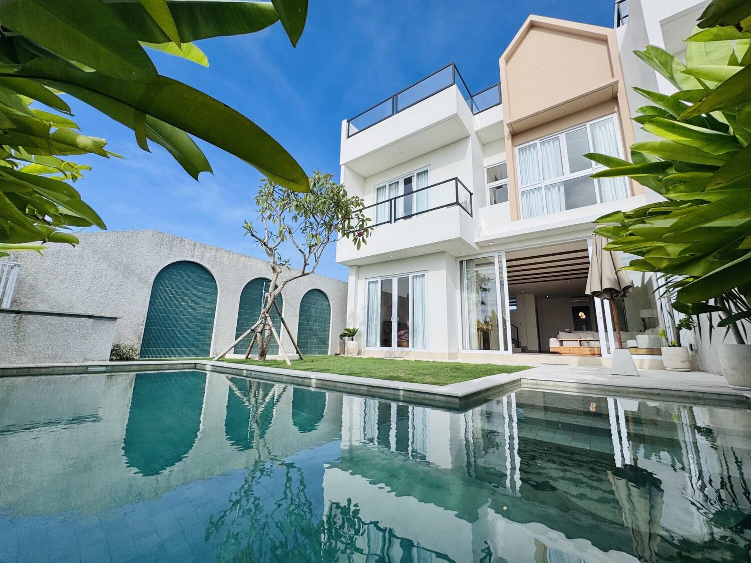 Panoramic Rice Fields and Ocean View Villa