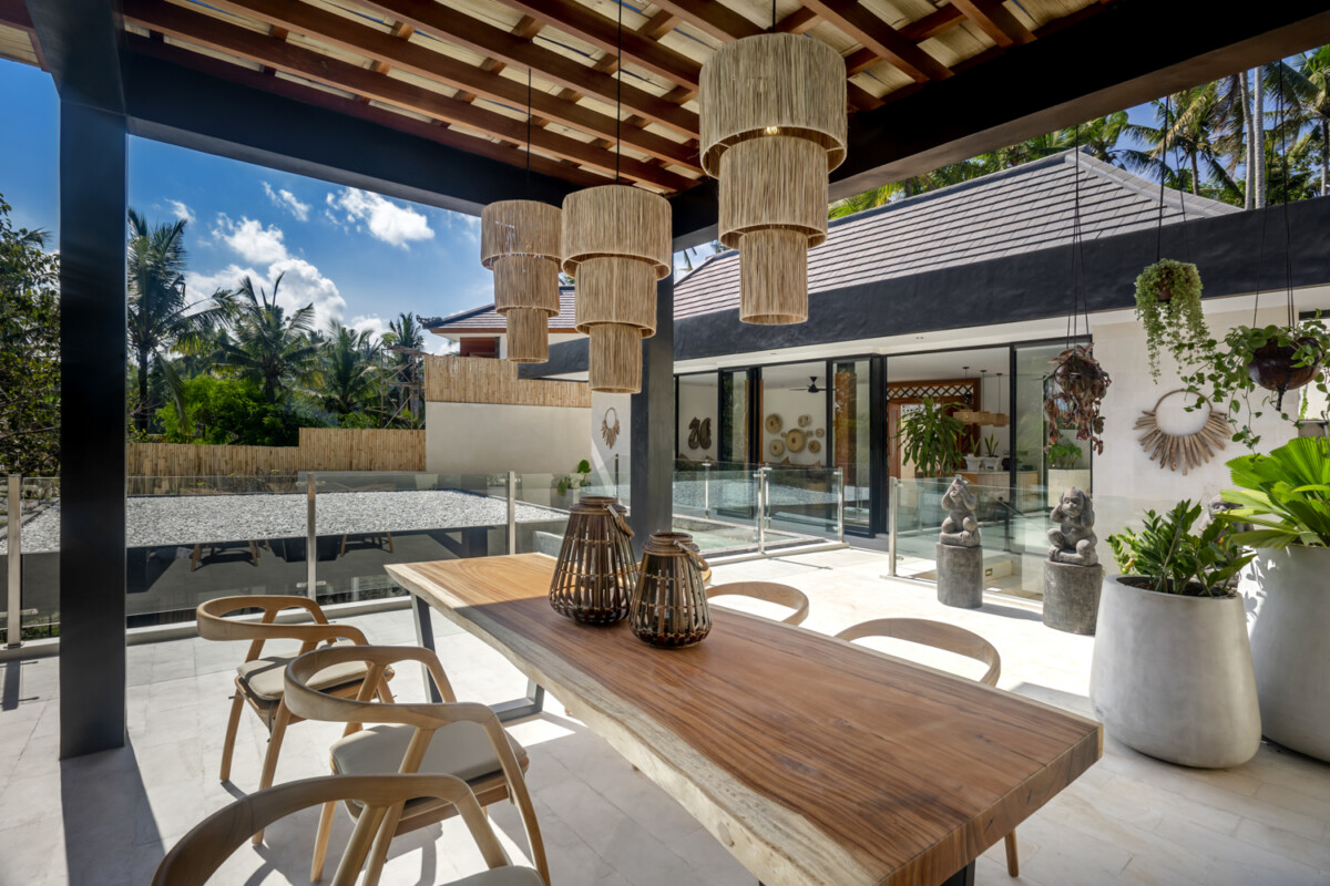 Beautiful Villa with Jungle Views