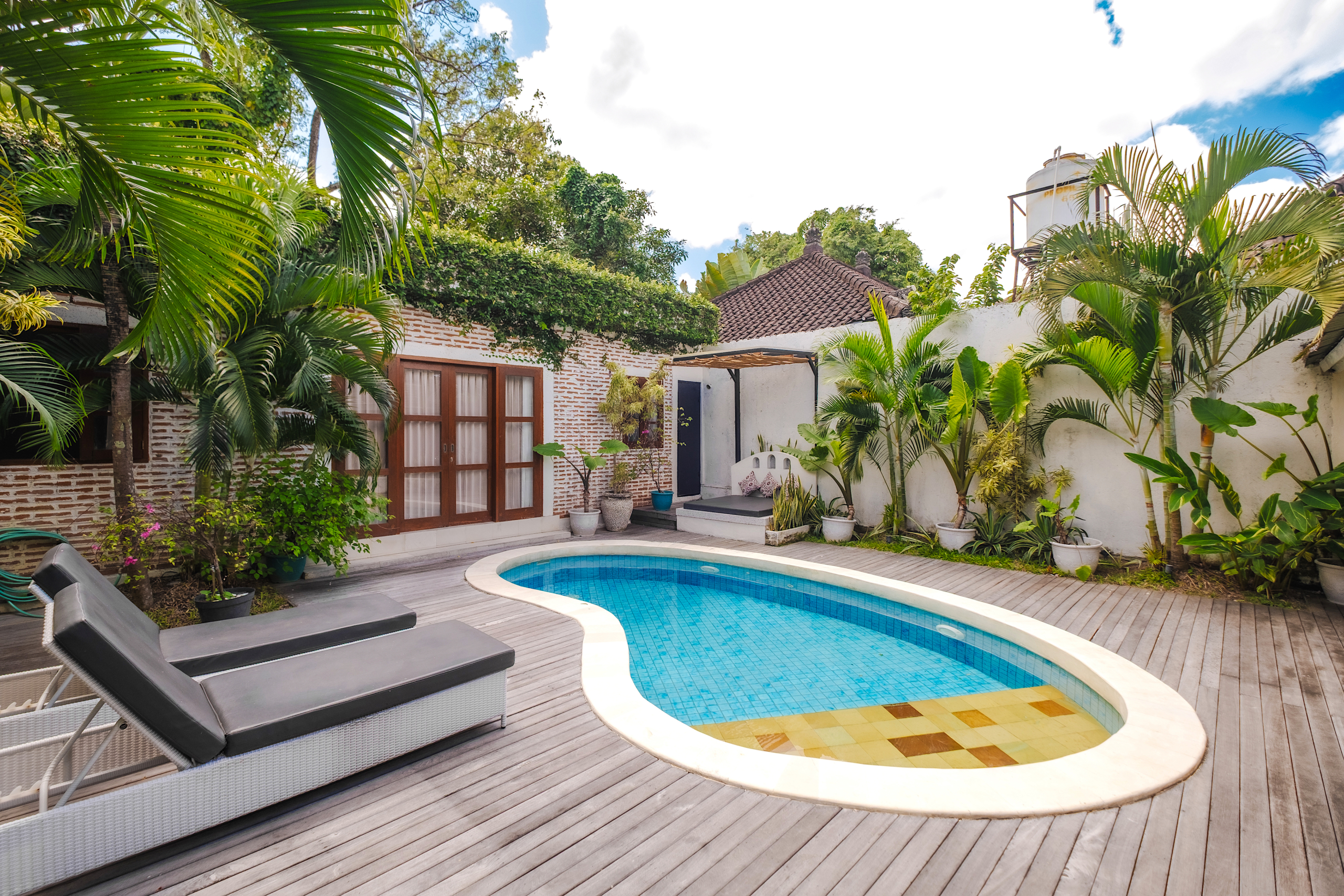 3BR Villa with Bungalow