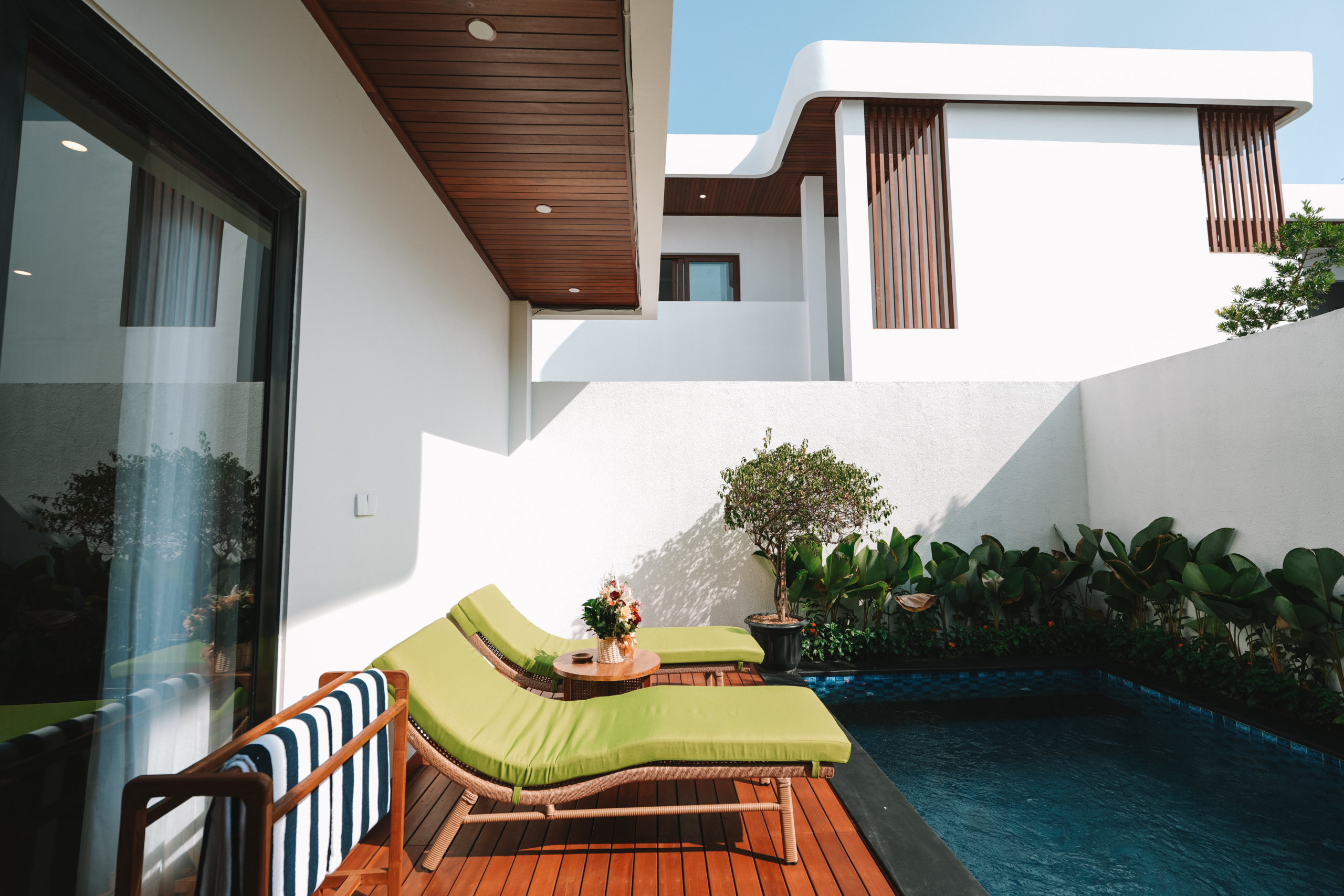 Beachside Family Villas in Sanur – Gated Community & ROI Potential