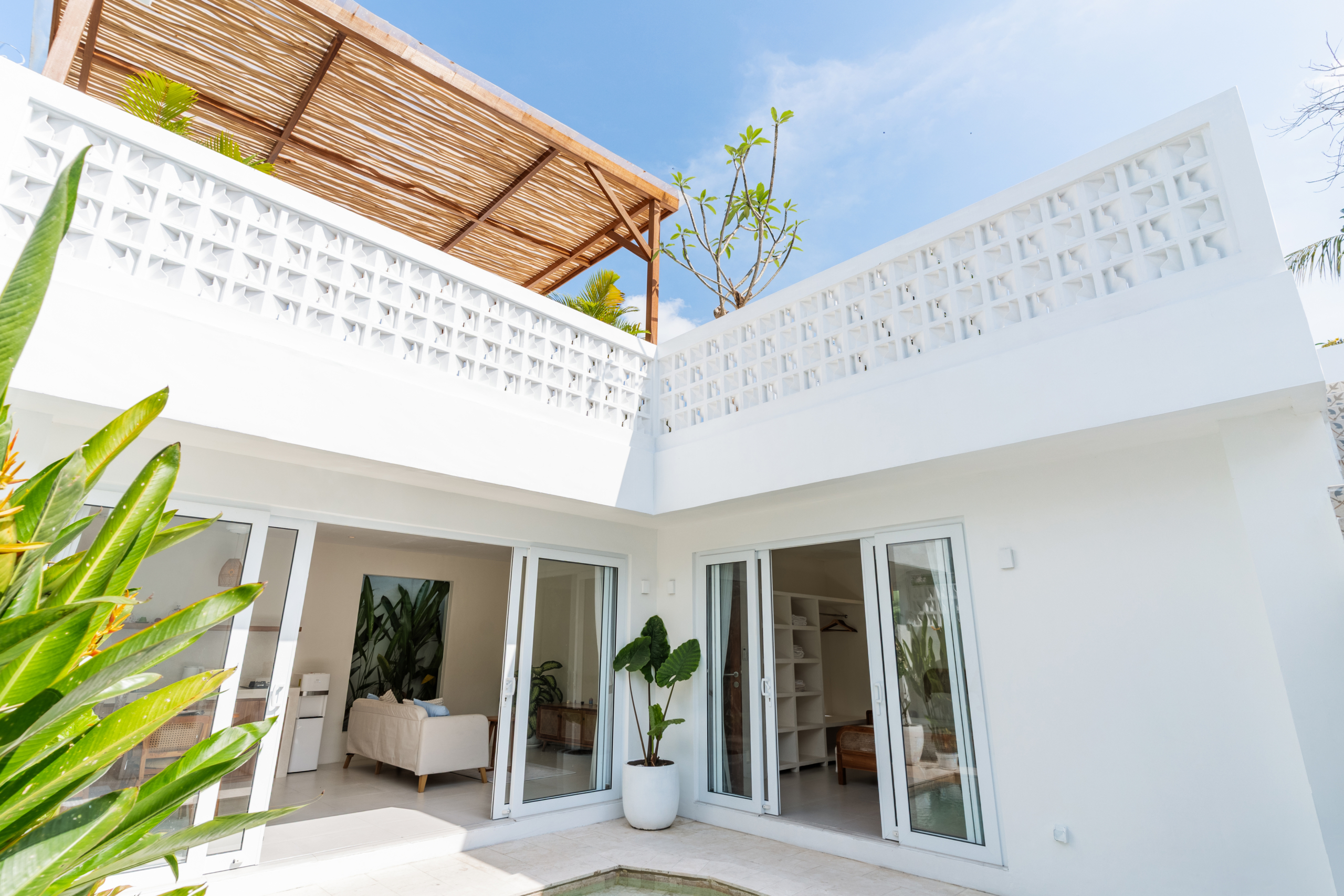 Modern 1-Bedroom Villa with Office in Canggu