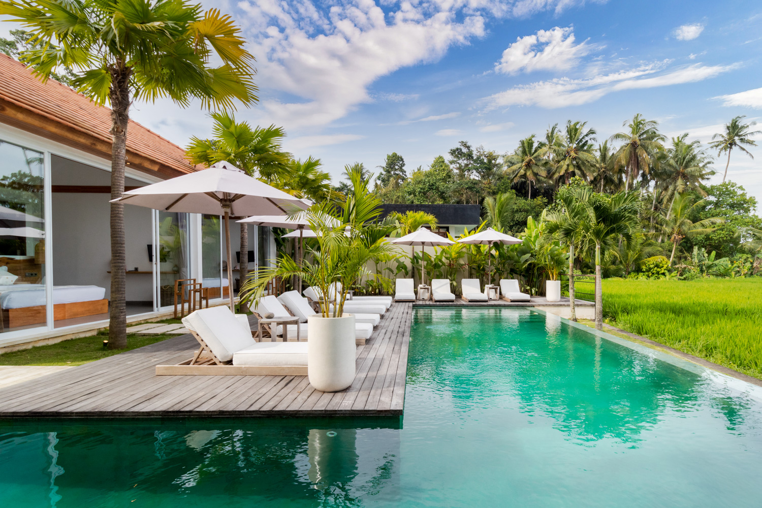 5-Bedroom Luxury Villa in Singakerta