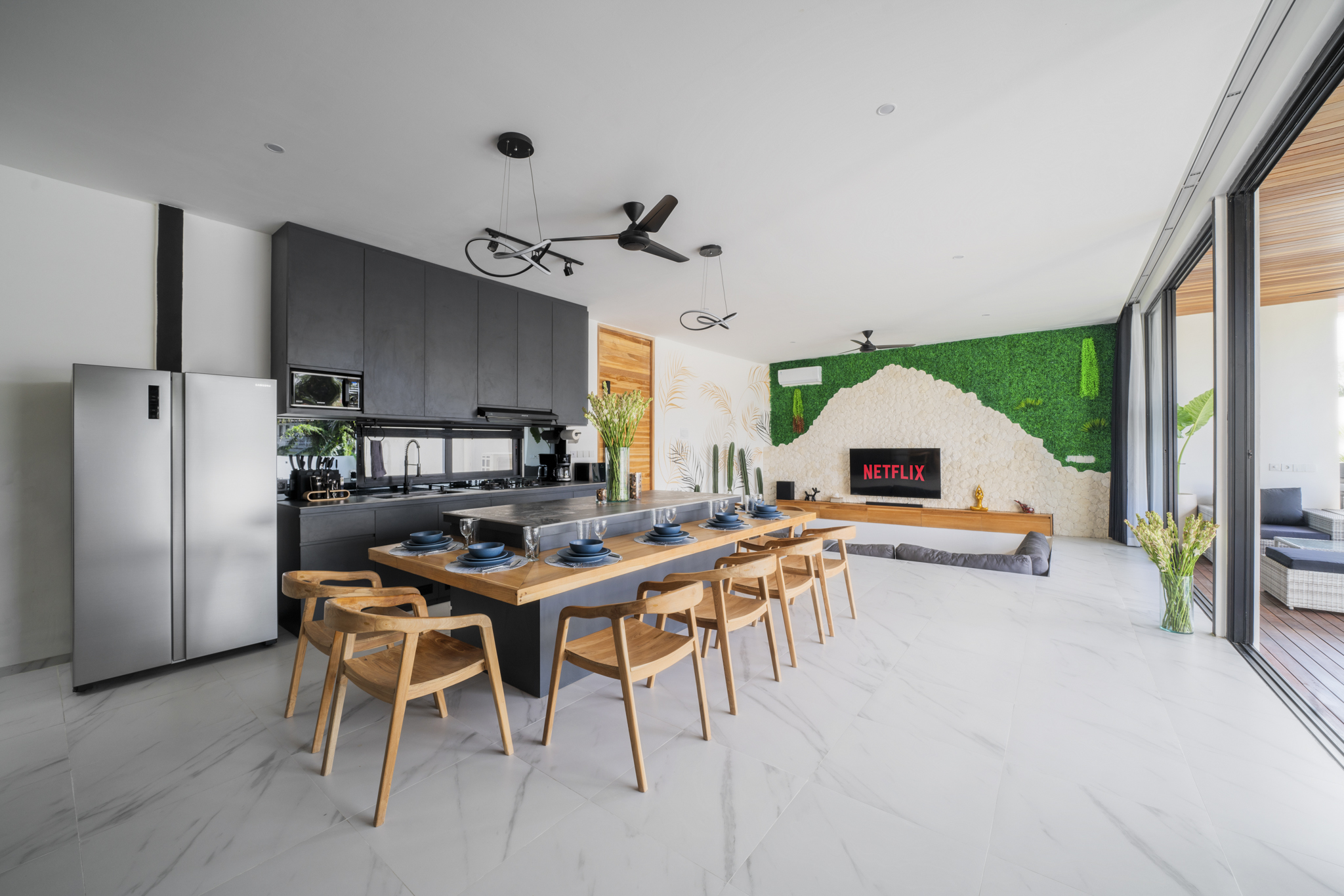 Tropical 5-Bedroom Villa