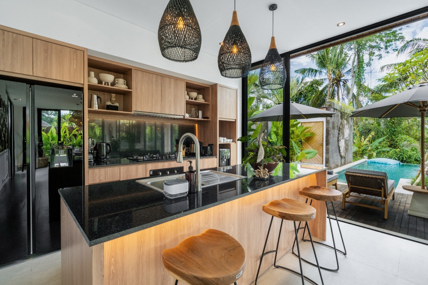 Spacious 5-Bedroom Jungle Villa for Sale 