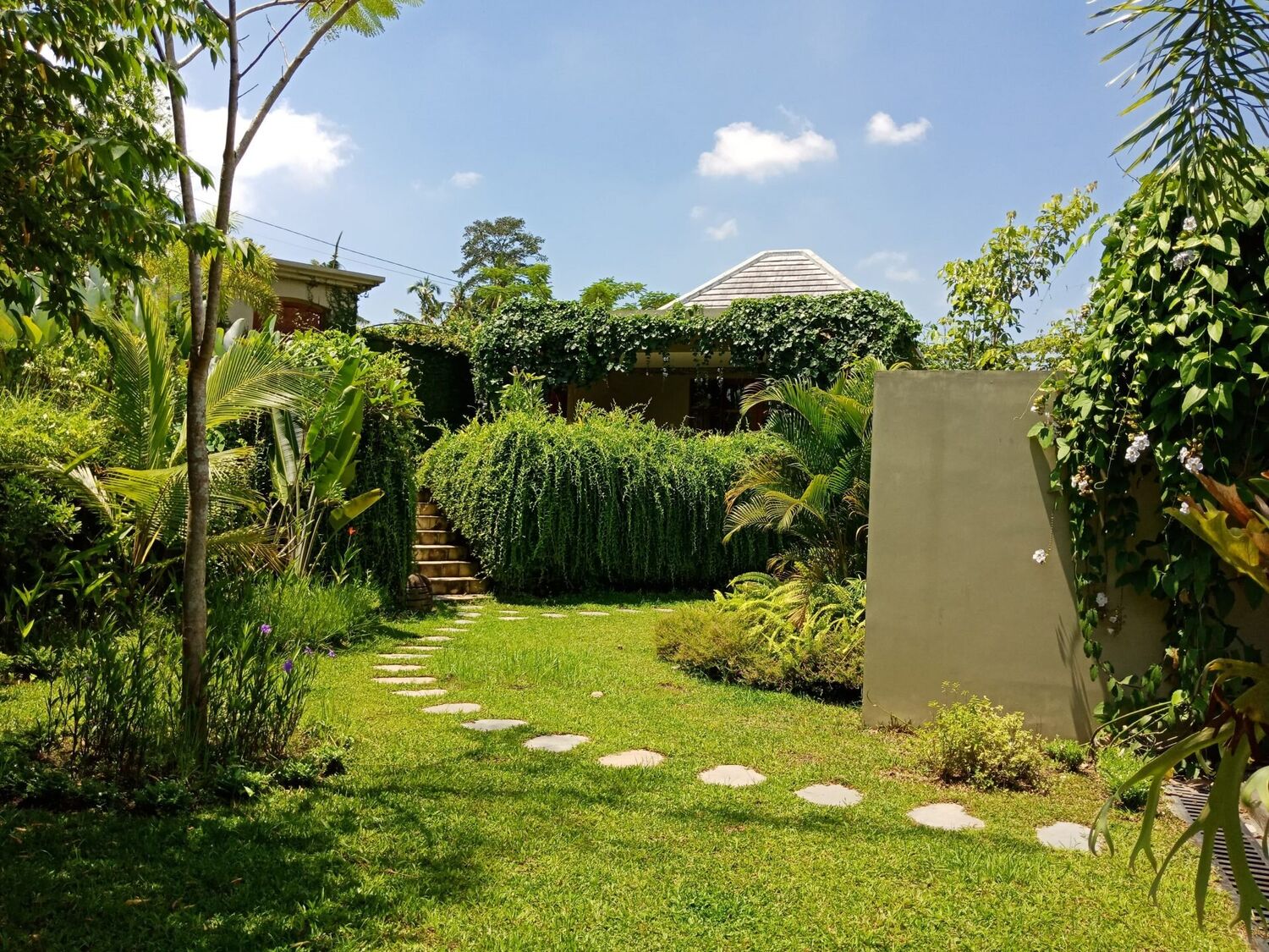 Exceptional 3-Bedroom Riverside Villa