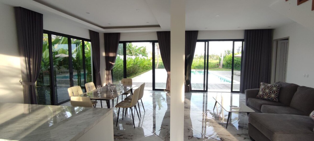 Stunning 3 Bedroom Villa with Mountain Views