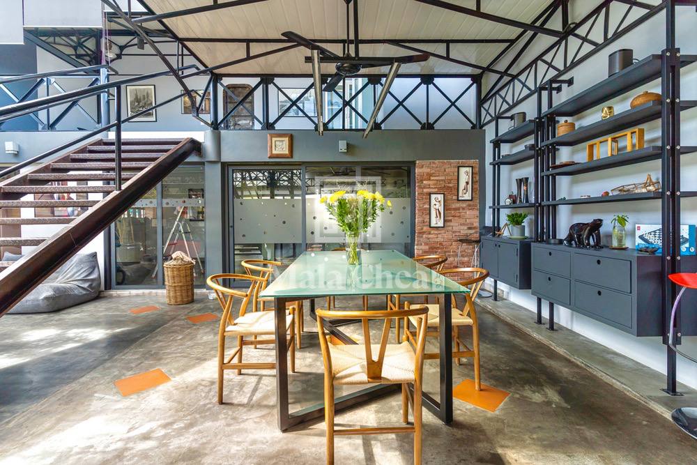 3 Bedroom Duplex Renovated Apartment