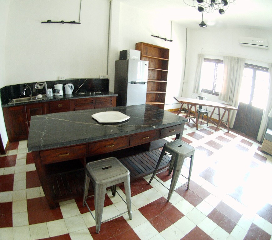 Superb colonial 1 bedroom apartment with balcony 