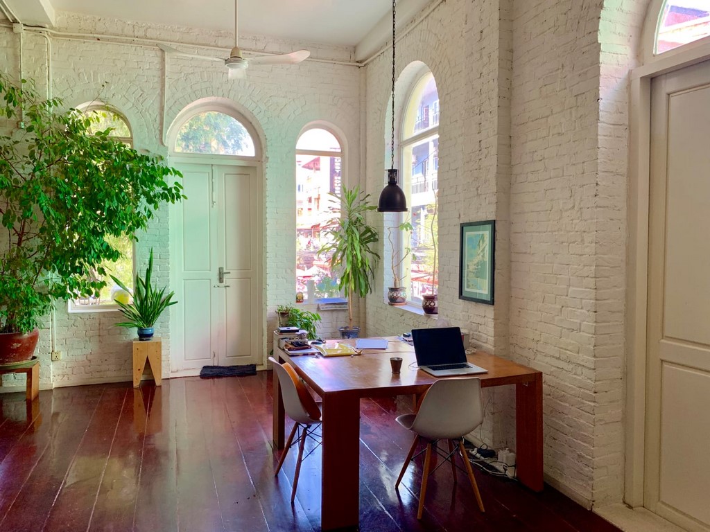 Apartment in Prestigious Colonial building