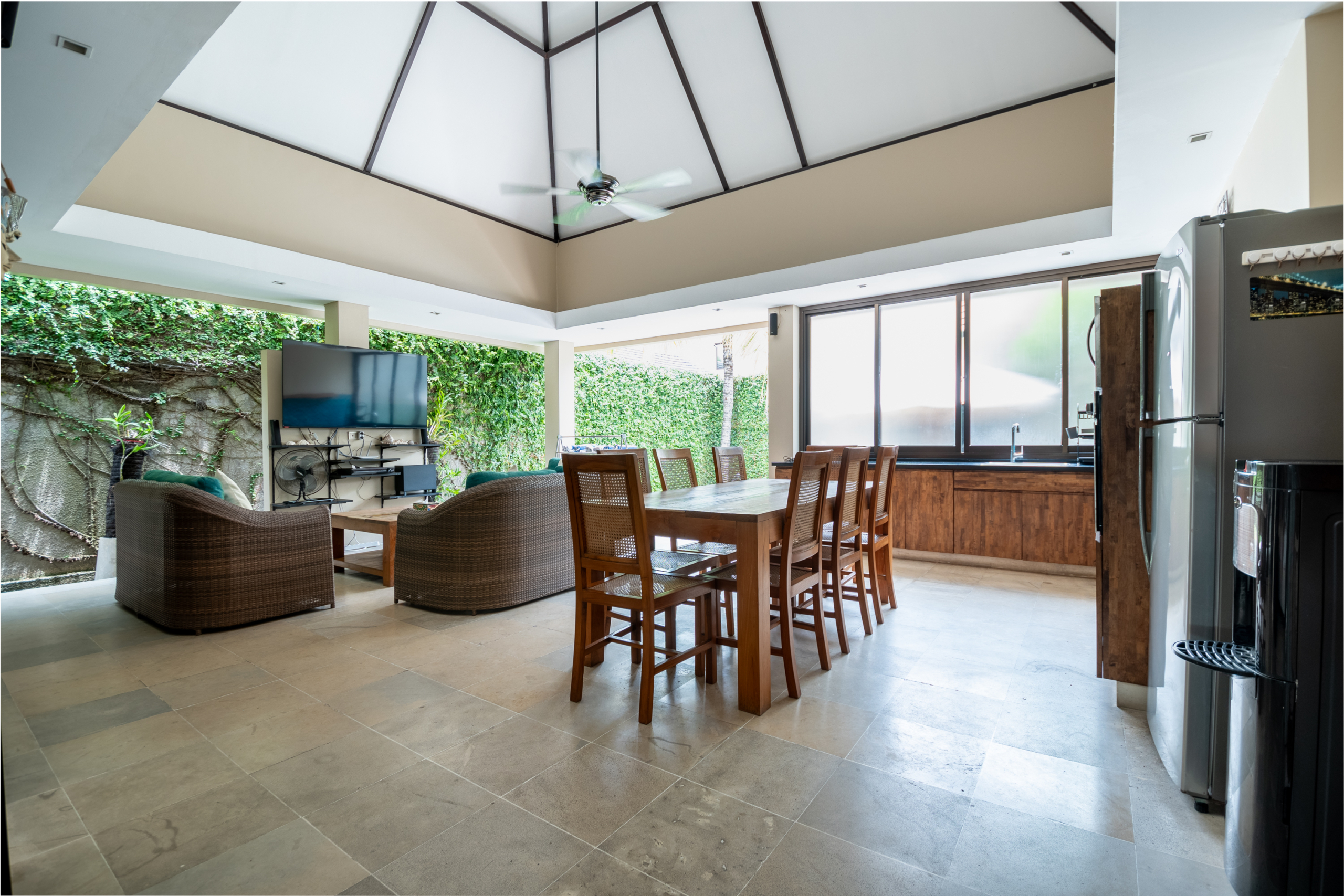 Turnkey Villa Complex in Seminyak – Established ROI