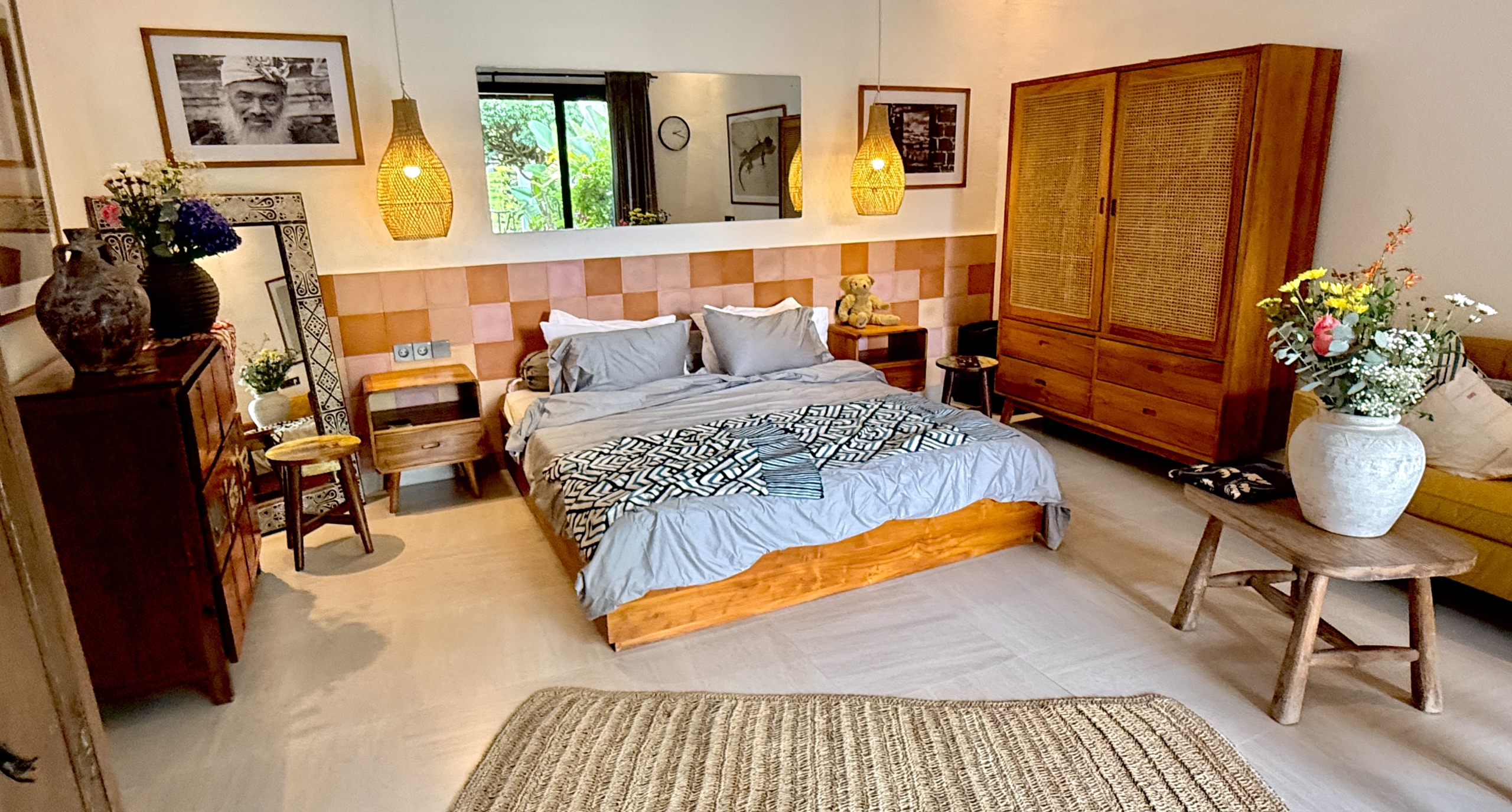 2-Bedroom Villa with Studio & Ricefield Views in Junjungan
