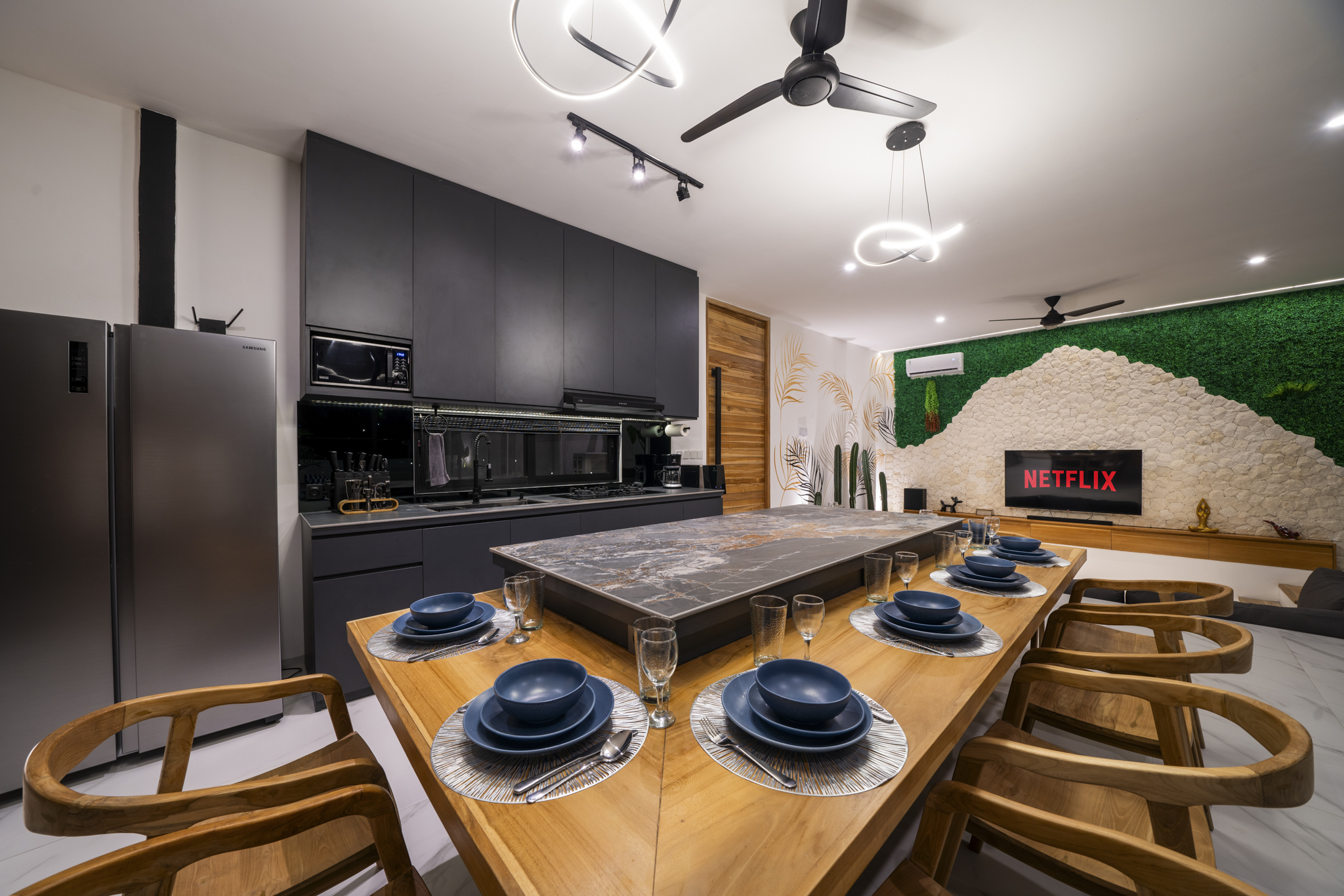 Tropical 5-Bedroom Villa