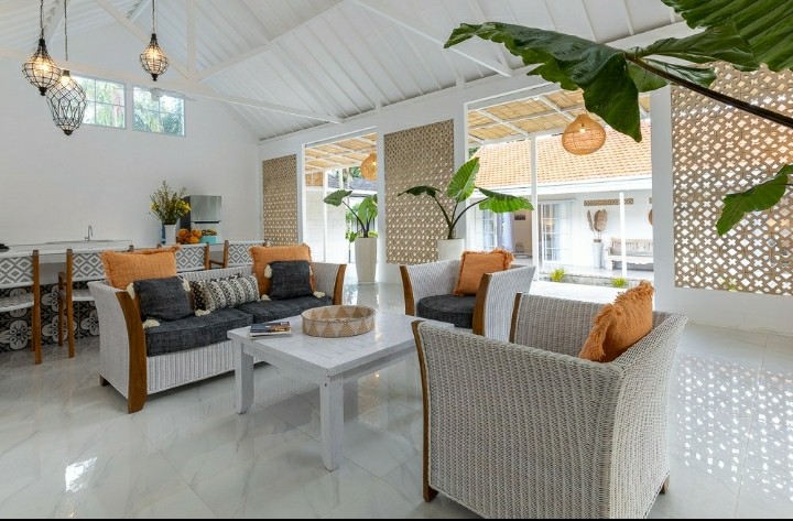 Beautiful Tropical Style Two Bedroom Villa