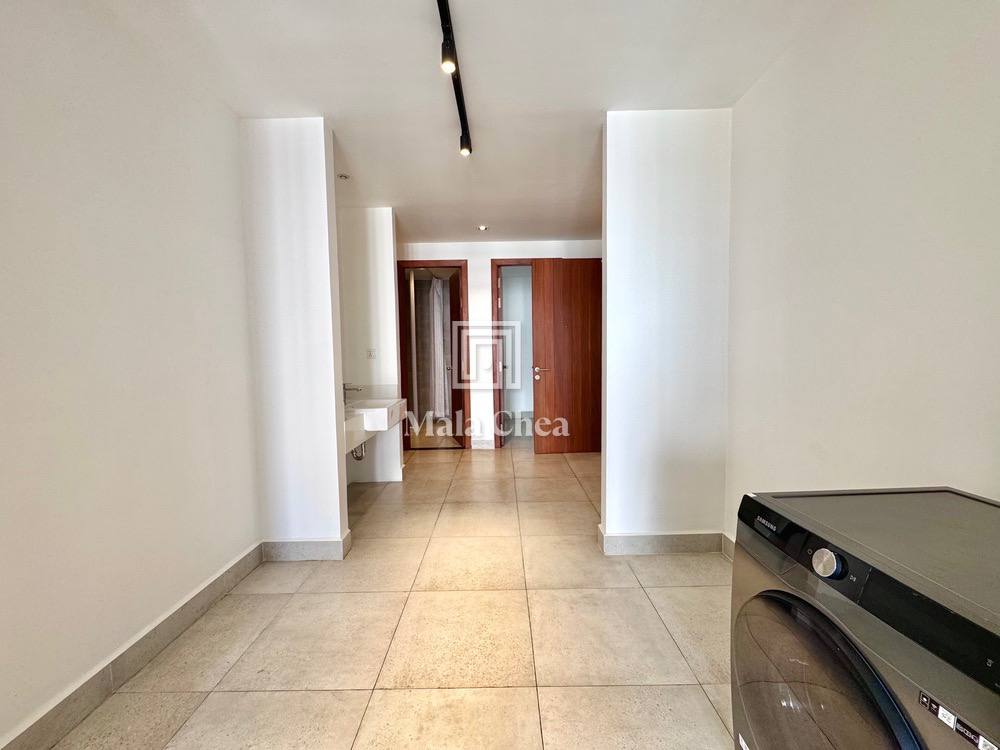 Modern 3-Bedroom Serviced Apartment – Central BKK1