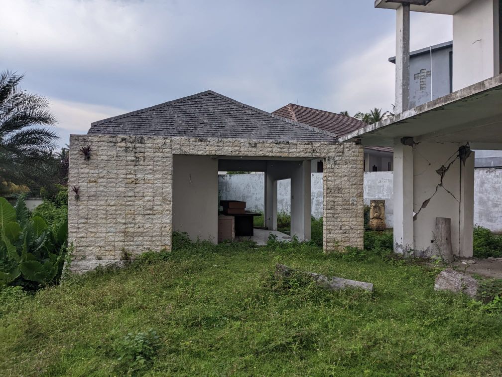 Villa Next to Pacific Beach Resort