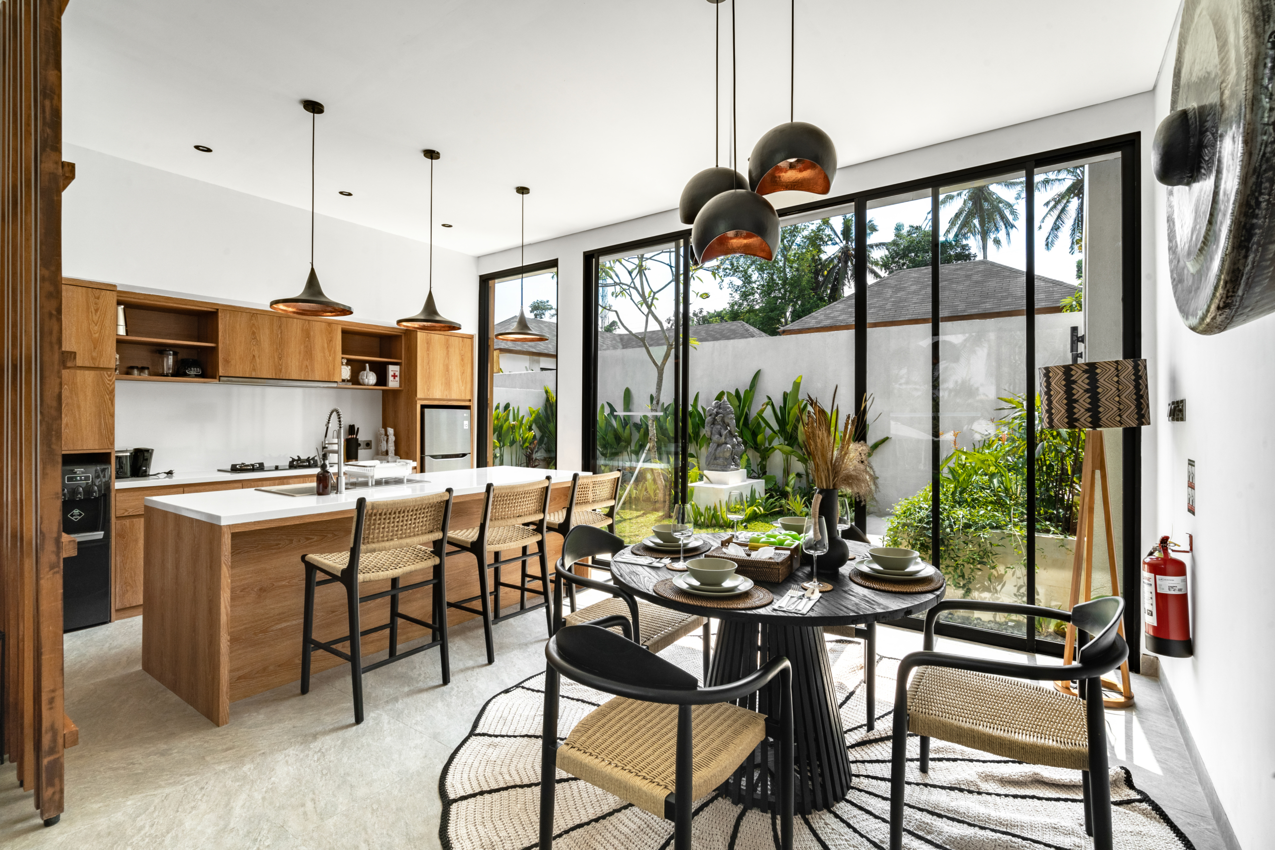 2-Bedroom Villa with Rice Views in Tranquil Singakerta