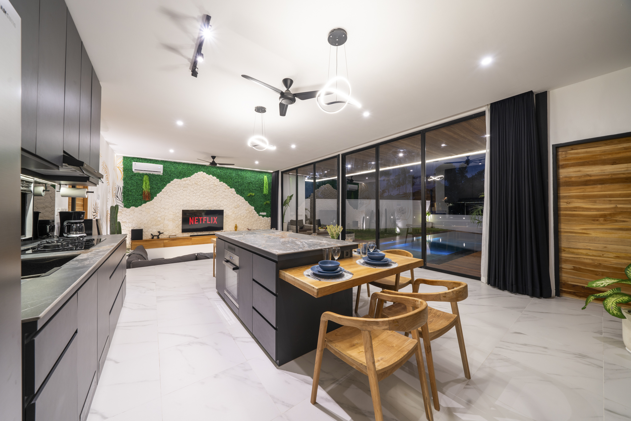 Tropical 5-Bedroom Villa