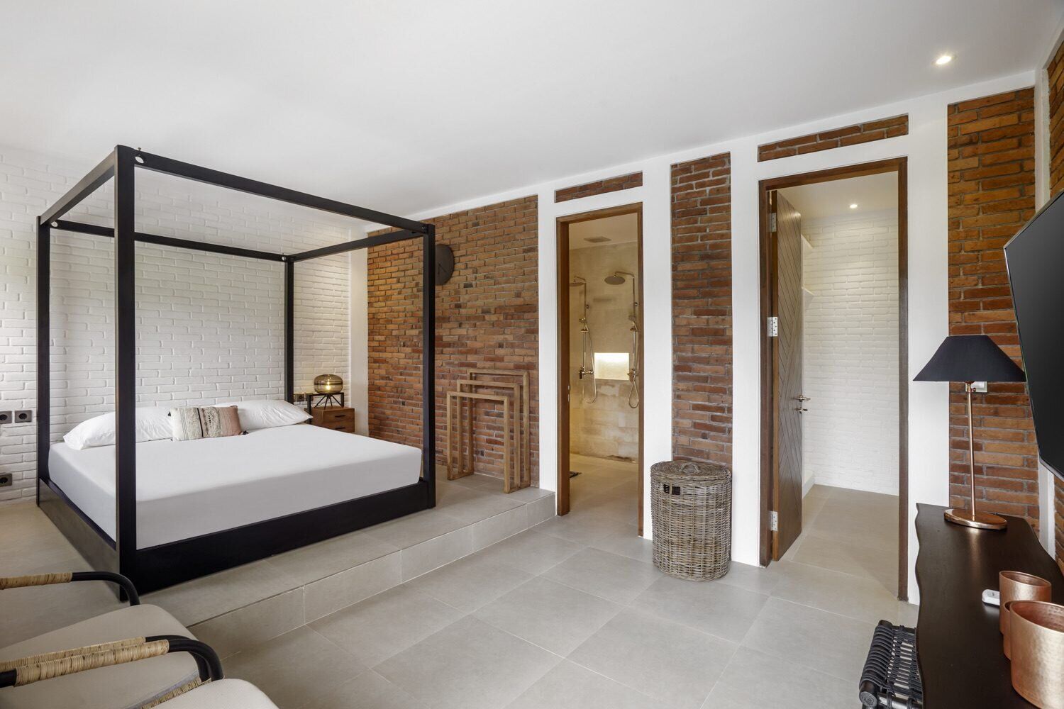 Contemporary 3-Bedroom Villa