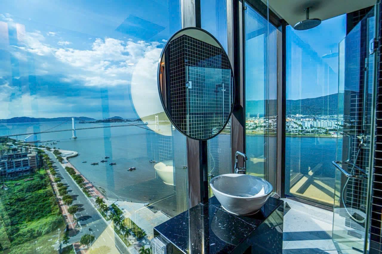 Riverfront 2-Bedroom Sam Tower Apartment for Sale