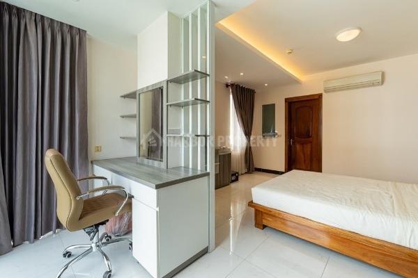 Luxury Apartment Building for Rent in BKK1