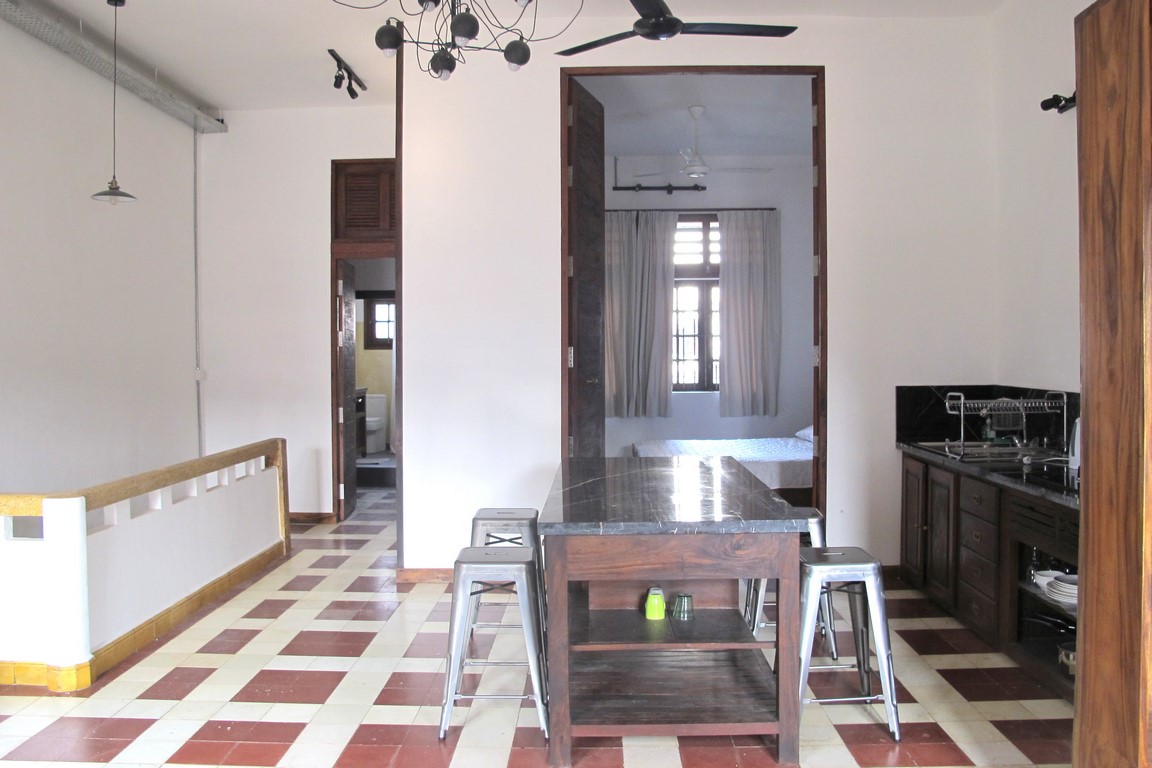 Superb colonial 1 bedroom apartment with balcony 