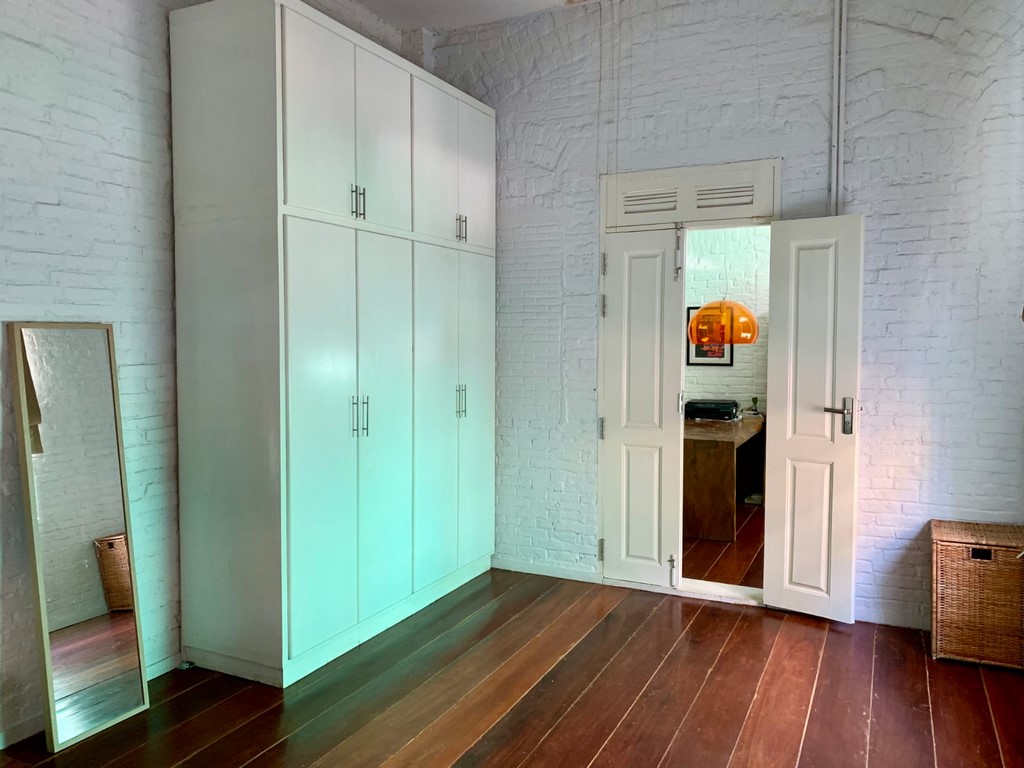 Apartment in Prestigious Colonial building