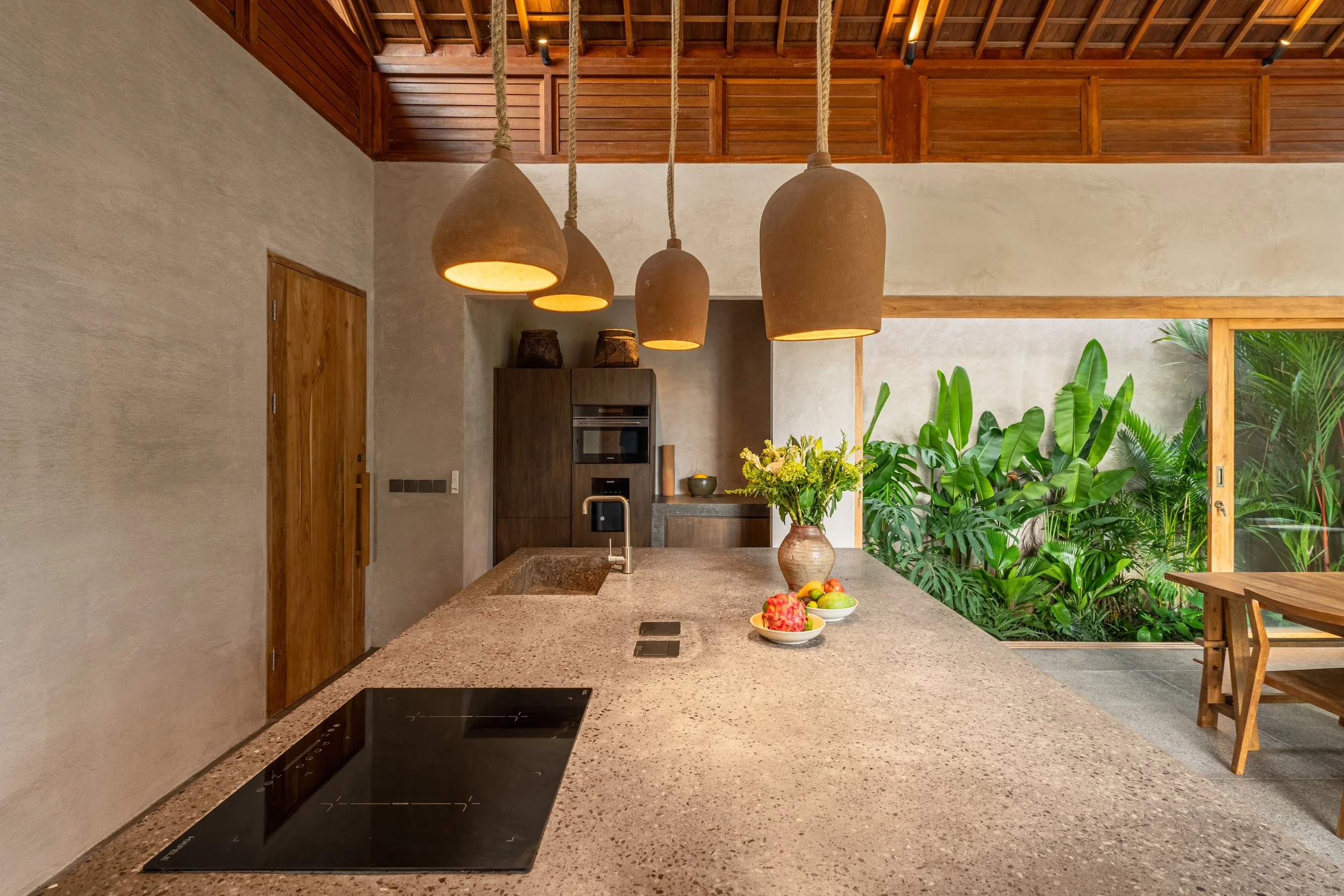 A Tropical Hideaway 2 BR Villa Facing The Rice Fields in Seseh