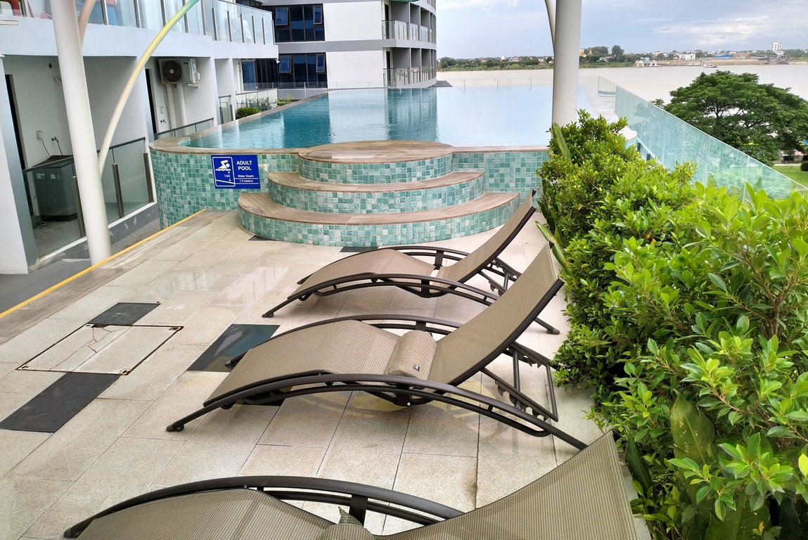 Studio apartment overlooking the Mekong River