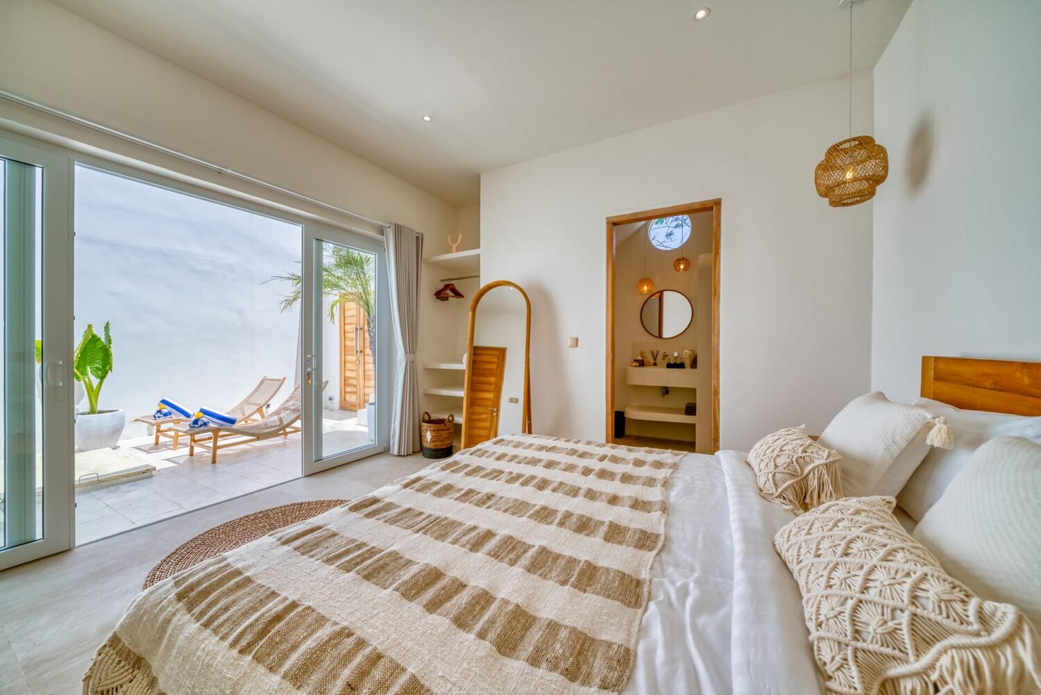 Stylish 2-Bedroom Villa 