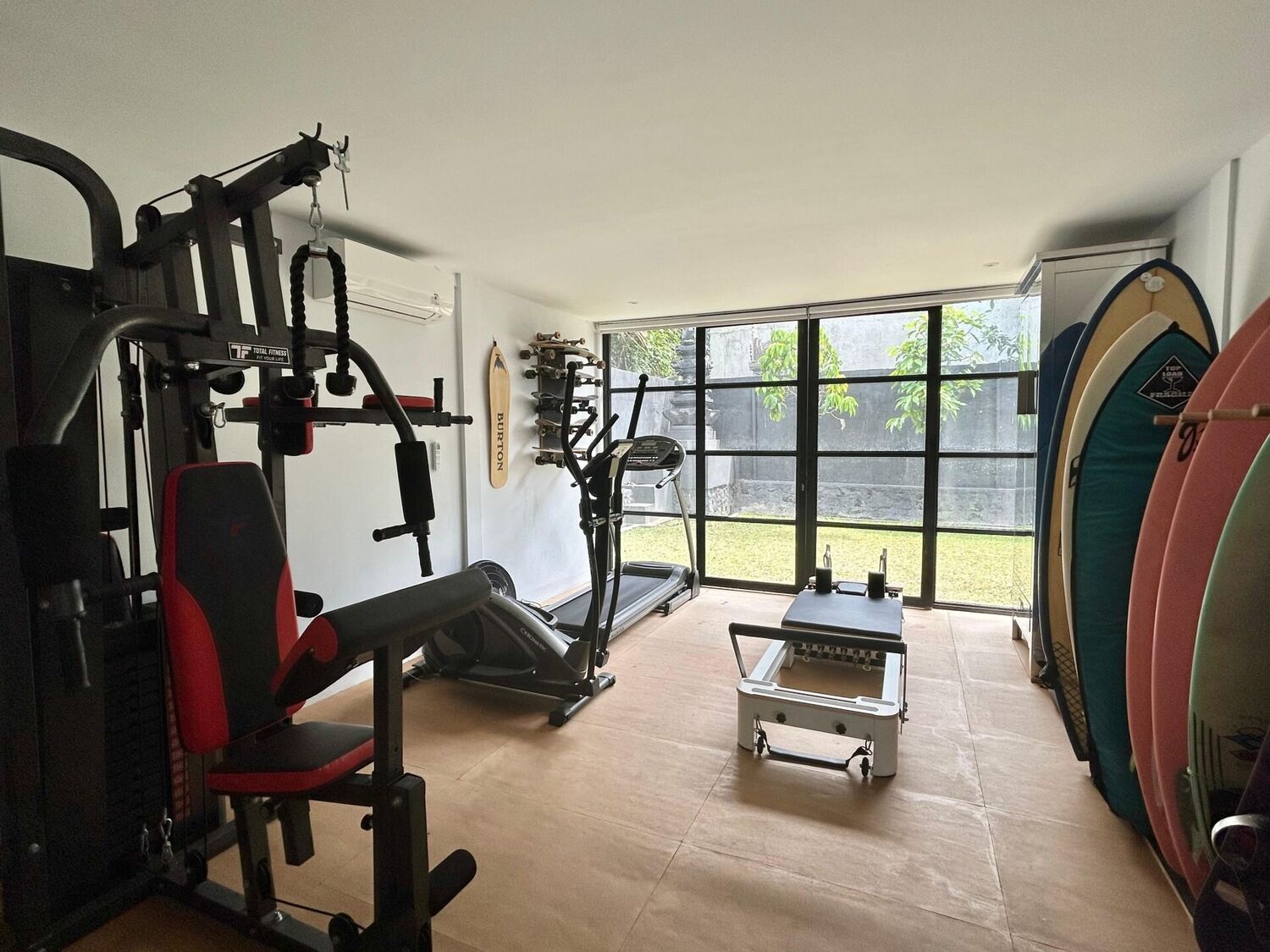 Spacious 5-Bedroom Villa in Canggu