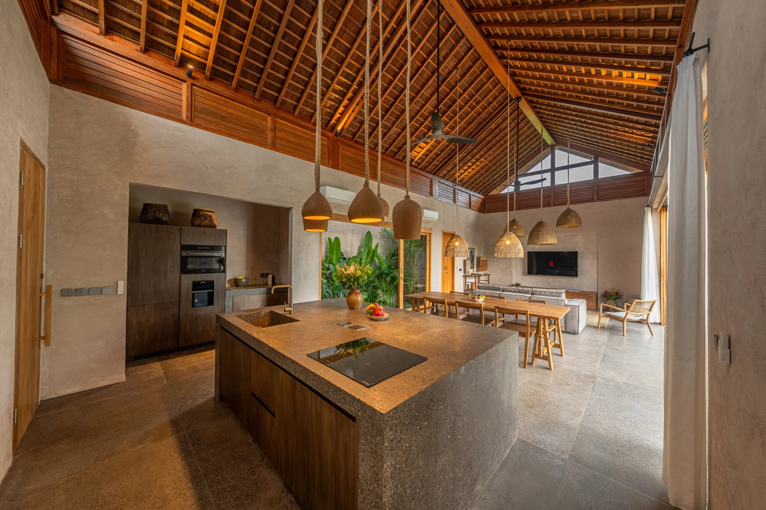 A Tropical Hideaway 2 BR Villa Facing The Rice Fields in Seseh