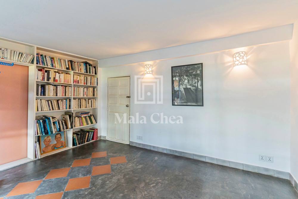 3 Bedroom Duplex Renovated Apartment