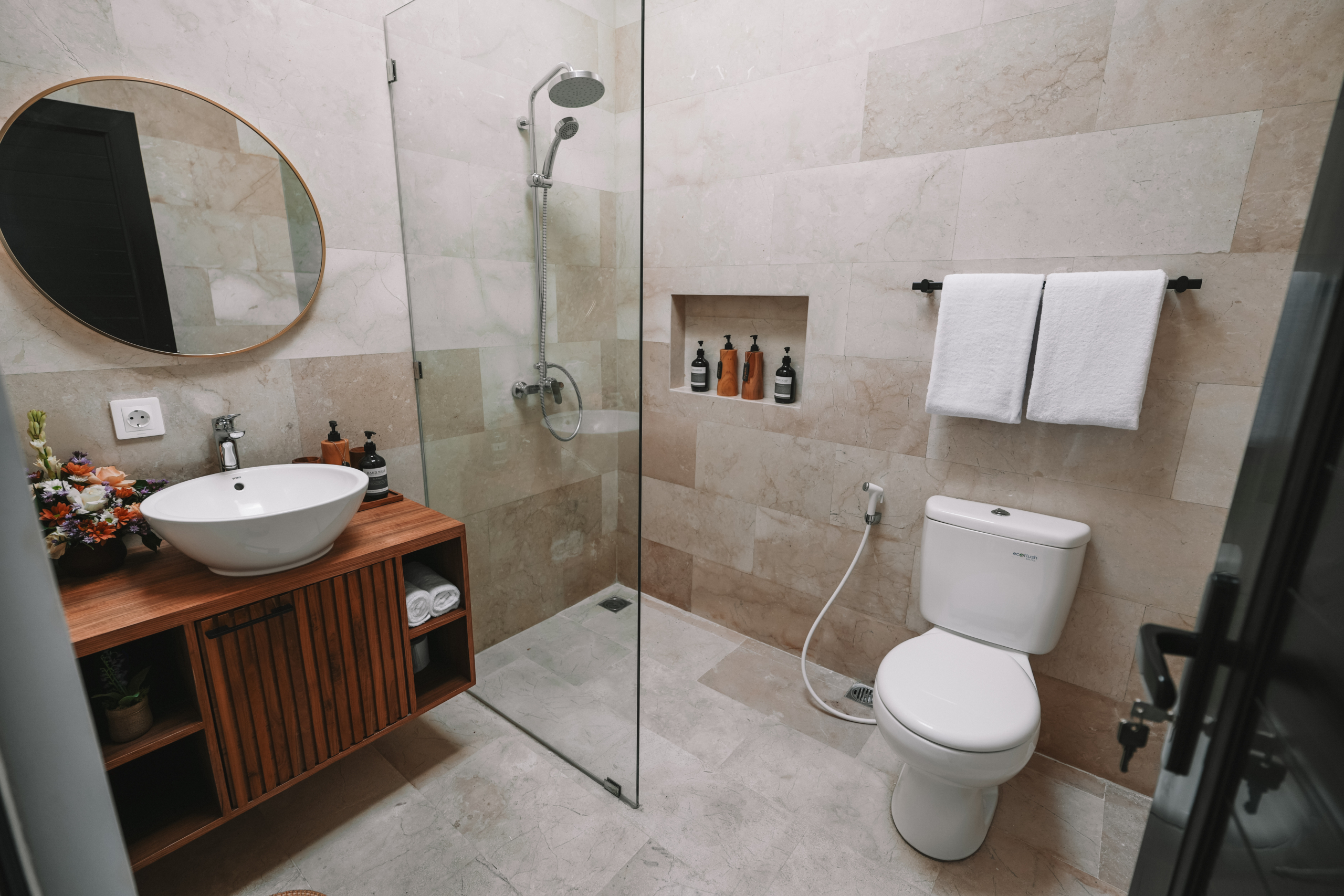 Beachside Family Villas in Sanur – Gated Community & ROI Potential