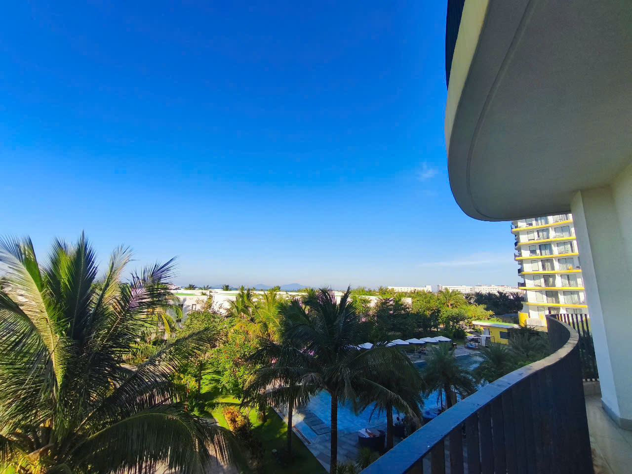 Luxury 1-Bedroom Apartment for Sale – Garden & Sea View at Wyndham Resort Hoi An