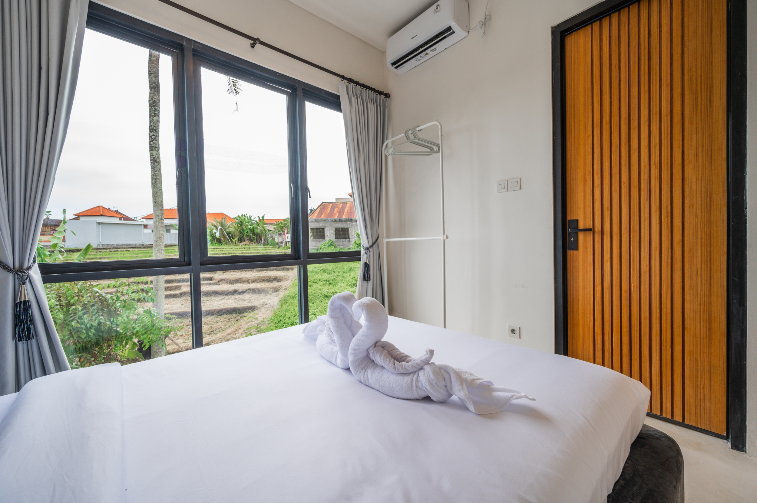 2 Modern 2-Bedroom Villas with Rice Views