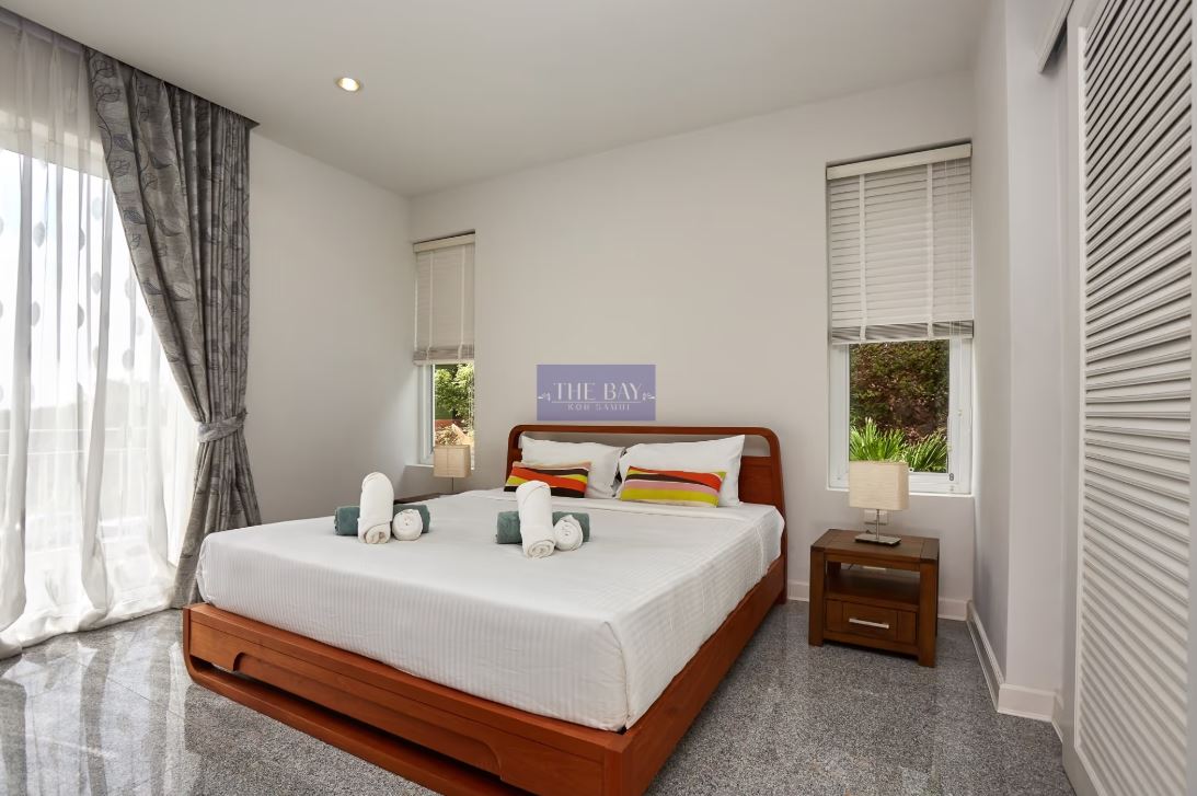 Comfortable 2 Bedroom Condo Overlooking the Sea