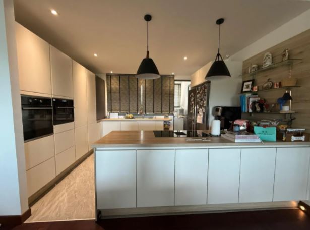 3BR Foreign Freehold Apt at Blue Canyon