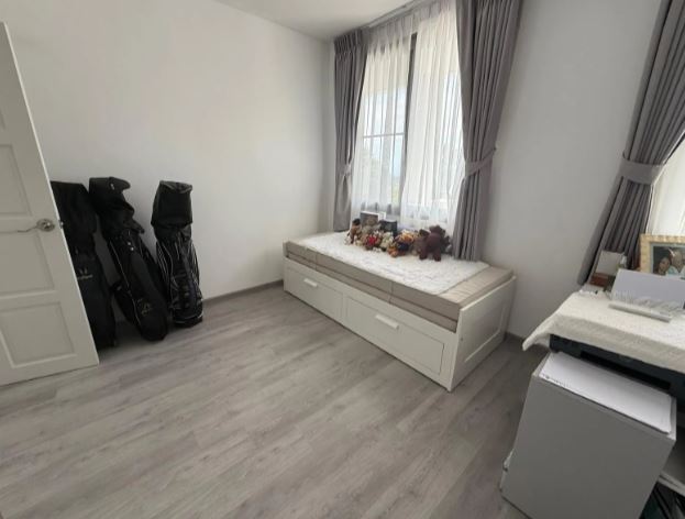 3BR Foreign Freehold Apt at Blue Canyon