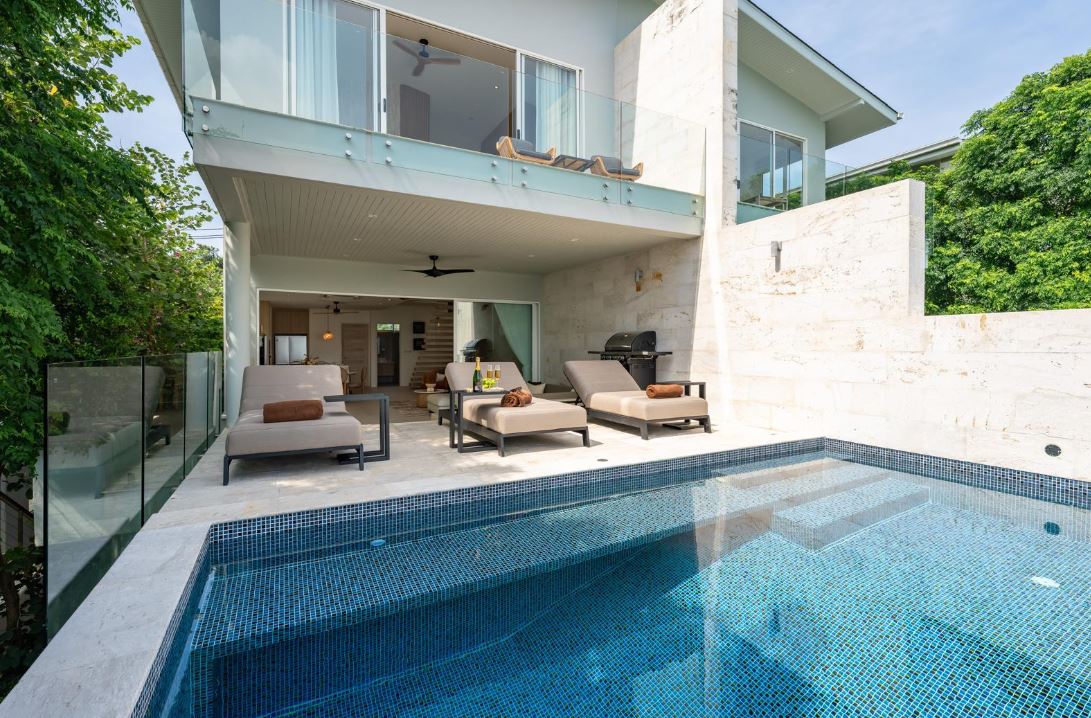 Modern Luxury Villa with 4 Bedrooms and Beach Access