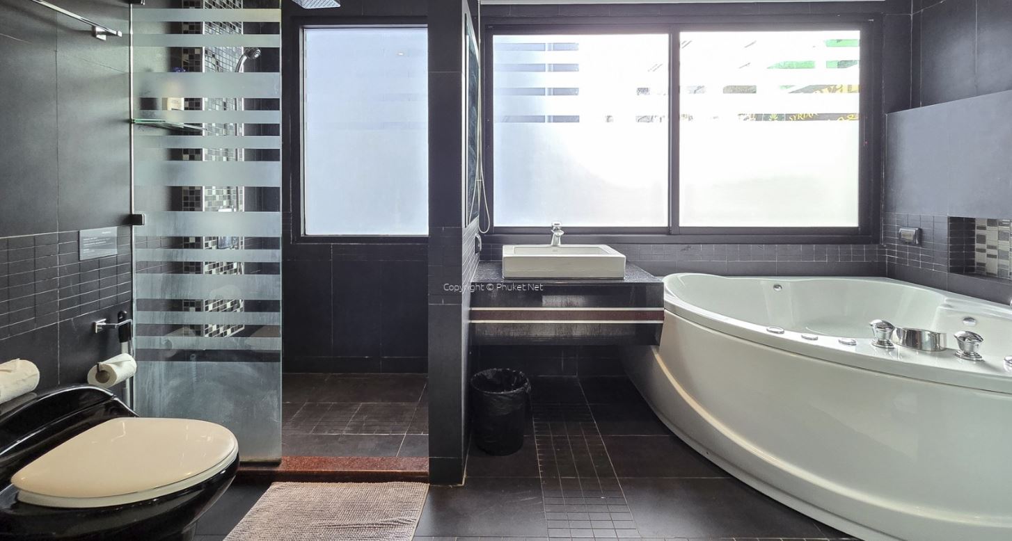 Foreign Freehold Condo in Central Patong - Studio