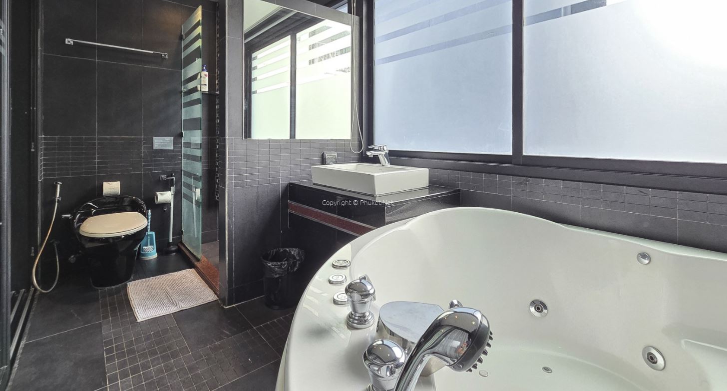 Foreign Freehold Condo in Central Patong - Studio