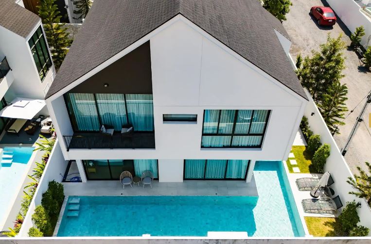 Luxury 4-Bed Villa for Sale – Pasak Phuket