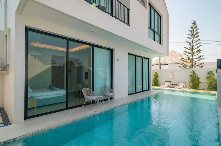 Luxury 4-Bed Villa for Sale – Pasak Phuket
