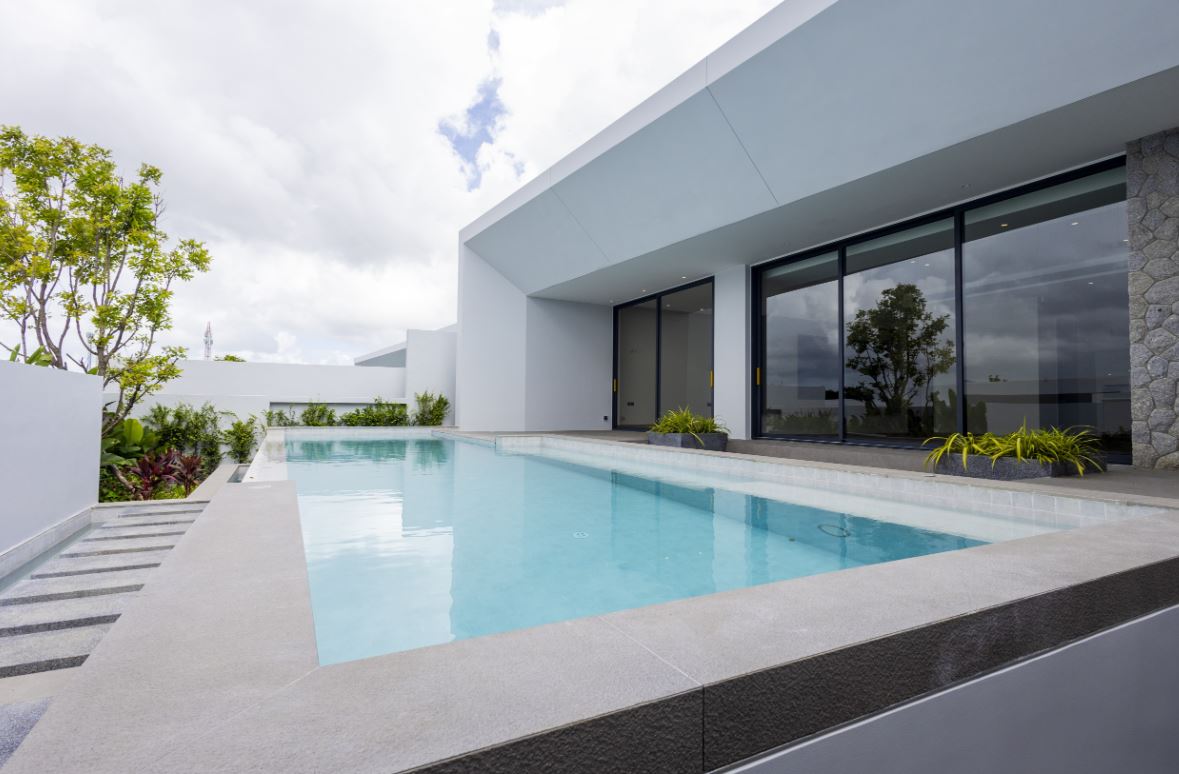 Clover Residence | 3BR Luxury Villa Laguna