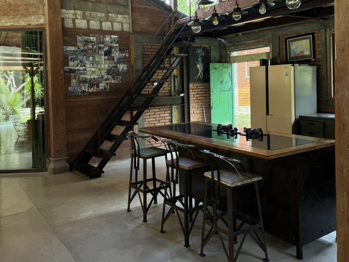 Sophisticated 3-Bedroom Villa with Mezzanine and Spacious Private Garden in Umalas