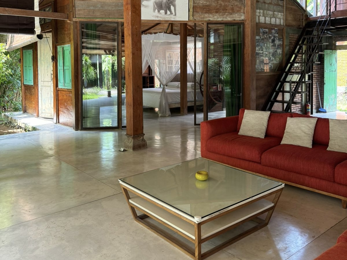 Sophisticated 3-Bedroom Villa with Mezzanine and Spacious Private Garden in Umalas